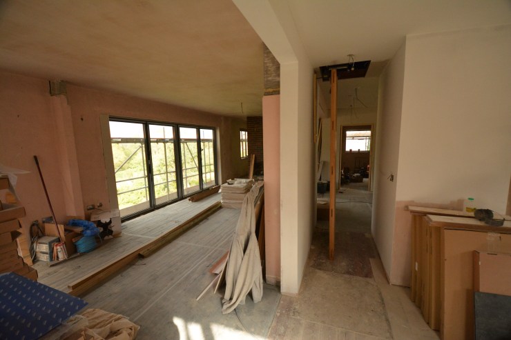 20141004 Before the breakfast bar