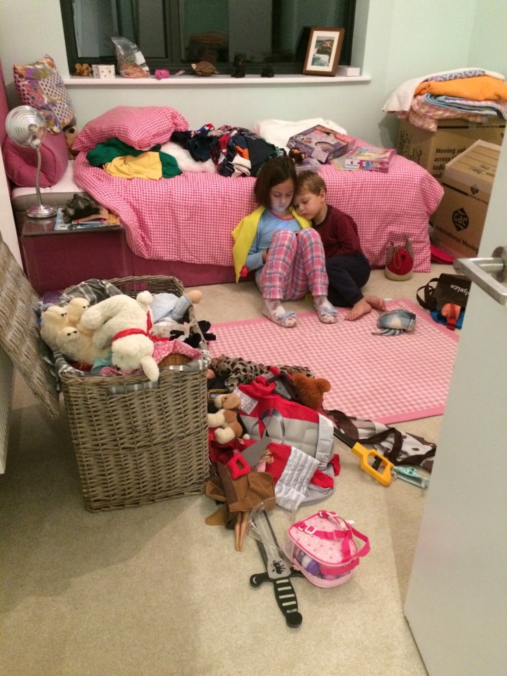 201412002 Playing quietly