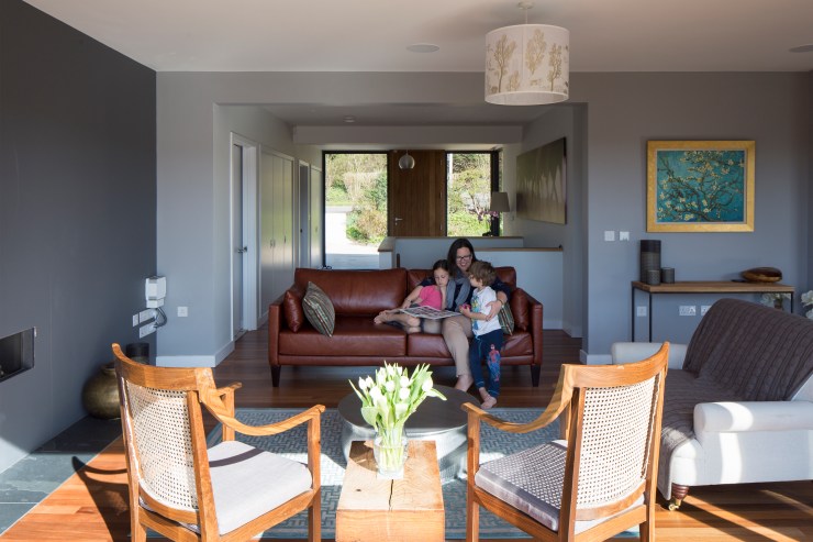 17. Balcombe CDMS... Lounging