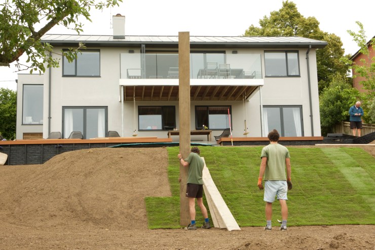20160801 Turf laying